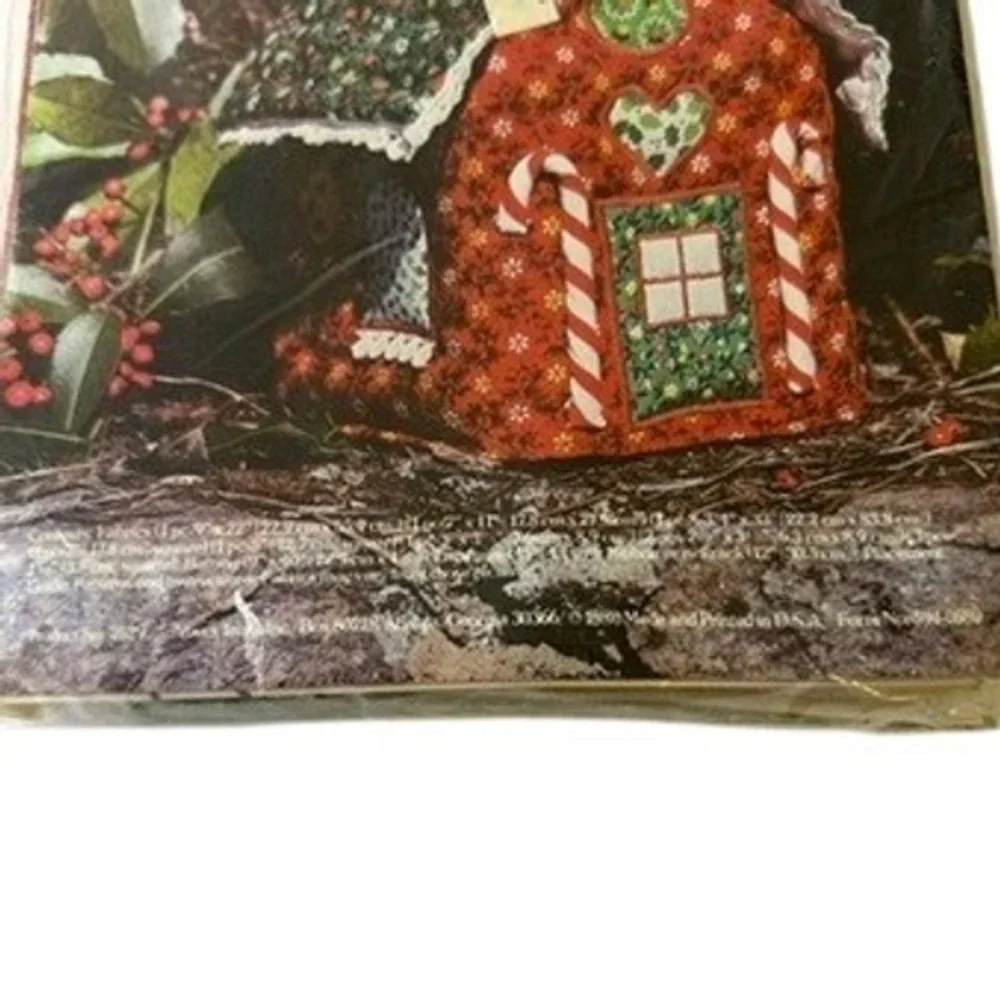 A Patchwork Kit by Yours Truly Red GIngerbread House 1980 #2529 Vintage Crafting